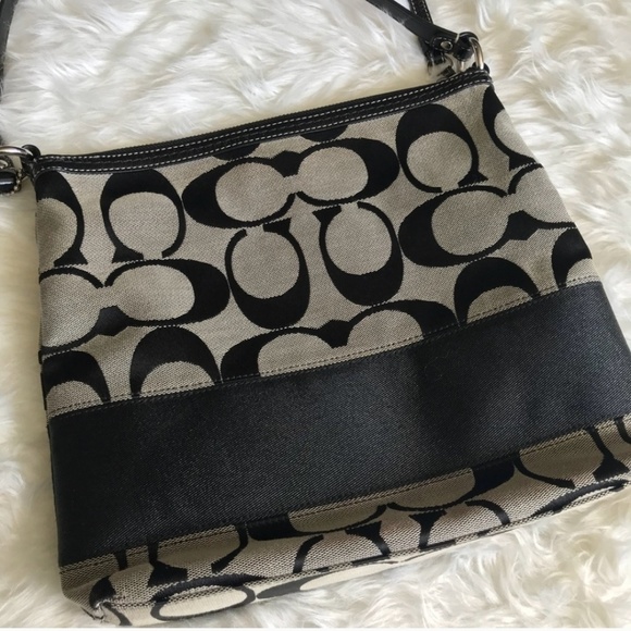 COACH File Signature Stripe Handbag w/Dustbag - Picture 4 of 7